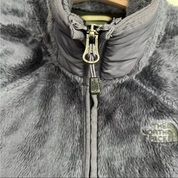 The North Face Women Sz S Vest Faux Fur Purple Full Zip Pockets Outerwear READ - Picture 13 of 13